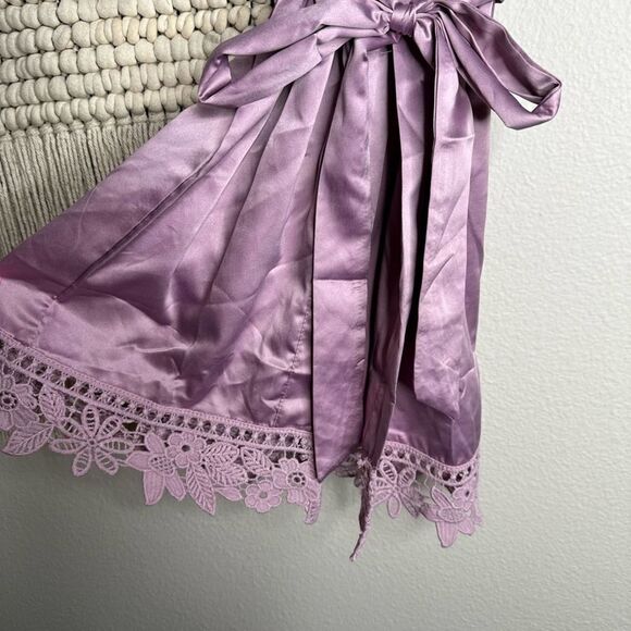 Light Purple Lavender Flower Girl Robe - Picture 6 of 7